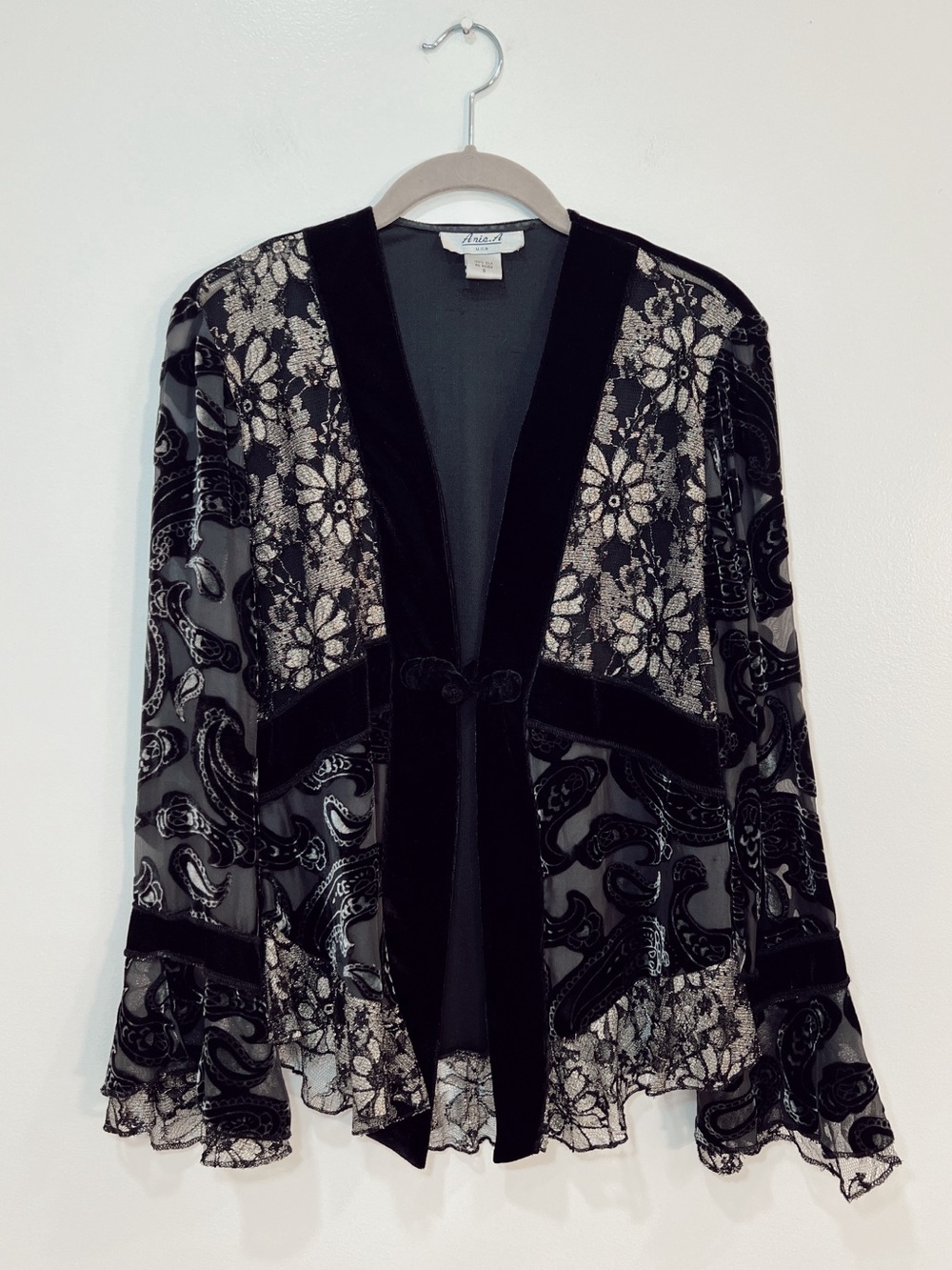 Vintage 100% Silk Lacy Floral and Paisley Komono Jacket with Bell Sleeves - Picture 2 of 10